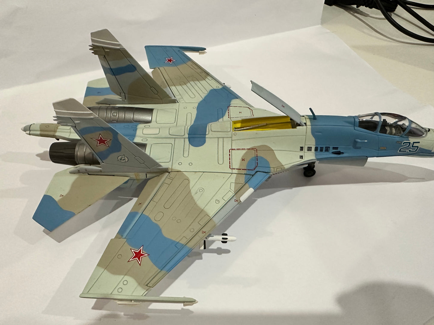 SU-27 Flanker escala 1:72 GAINCORP PRECISION MODEL