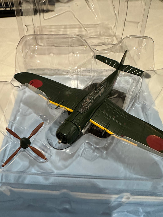 Avion Meteoro Kai B7A2 ESCALA 1:100 HACHETTE