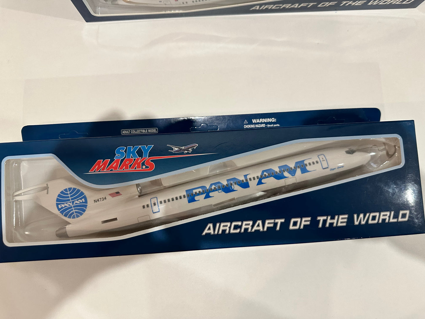 Daron skymarks 727-200 panam 1:209